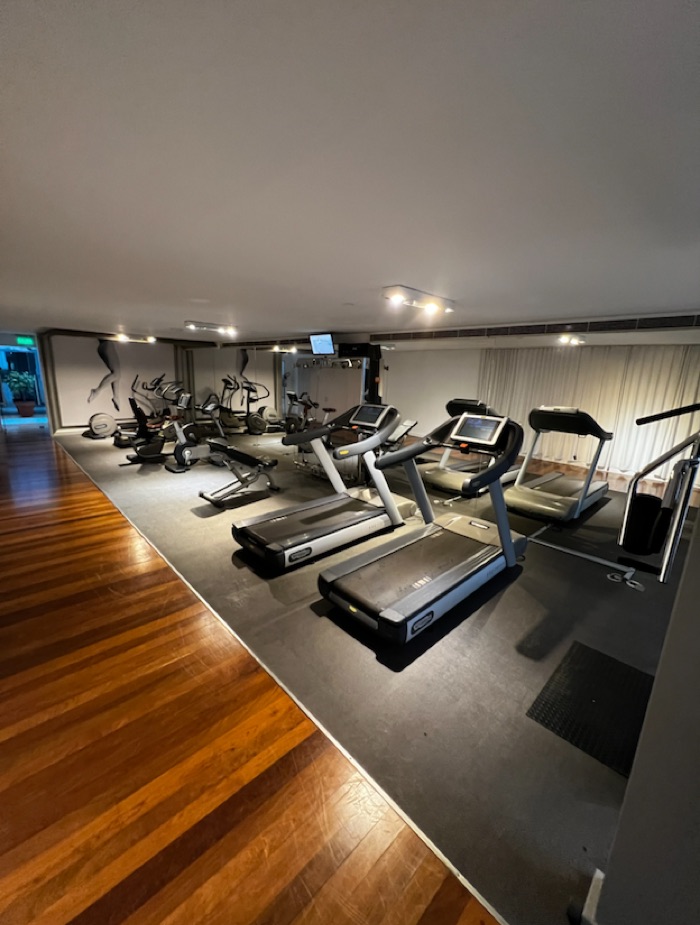 Gimnasio equipado